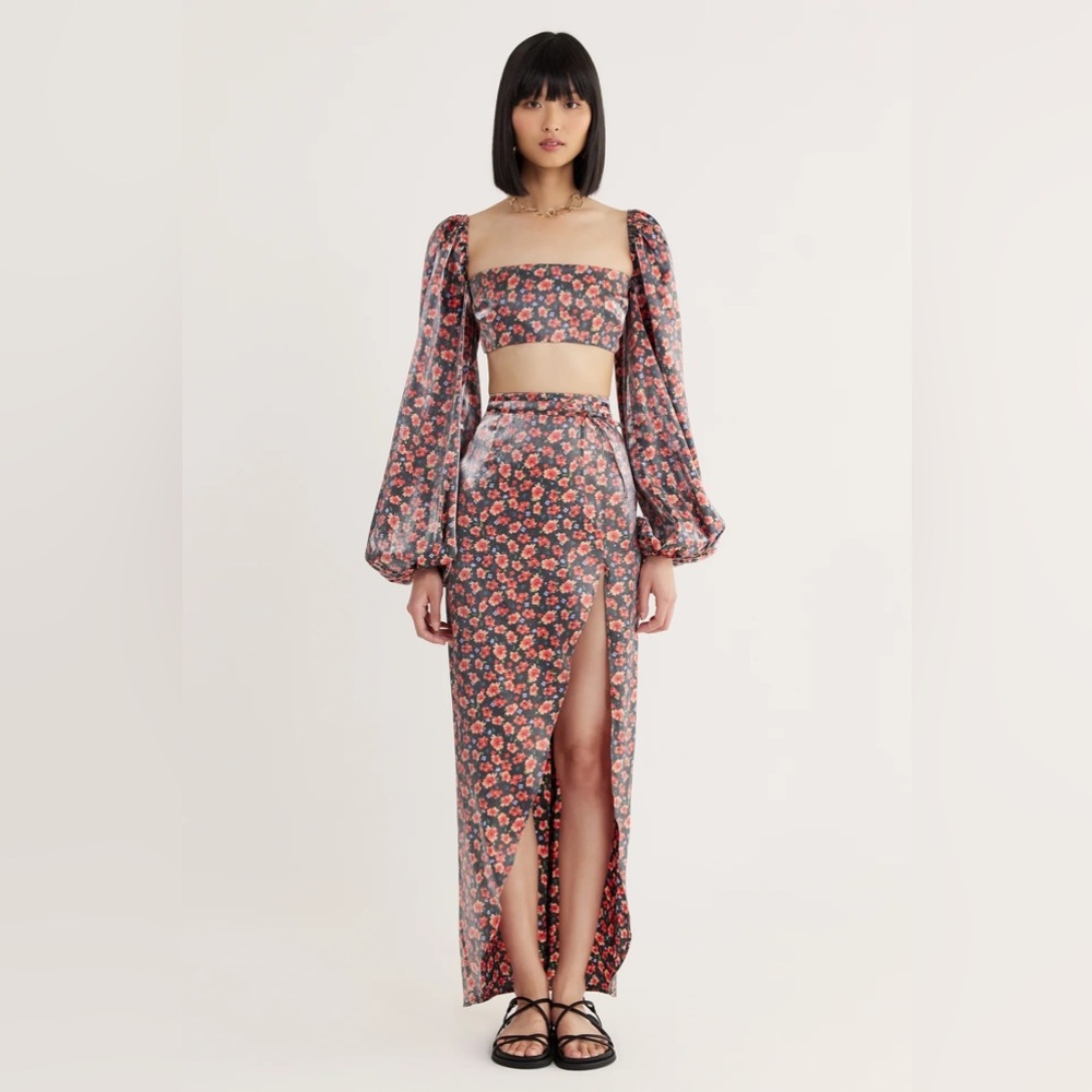Rumer Soraya Set in red and Black floral pattern, NWT, Small